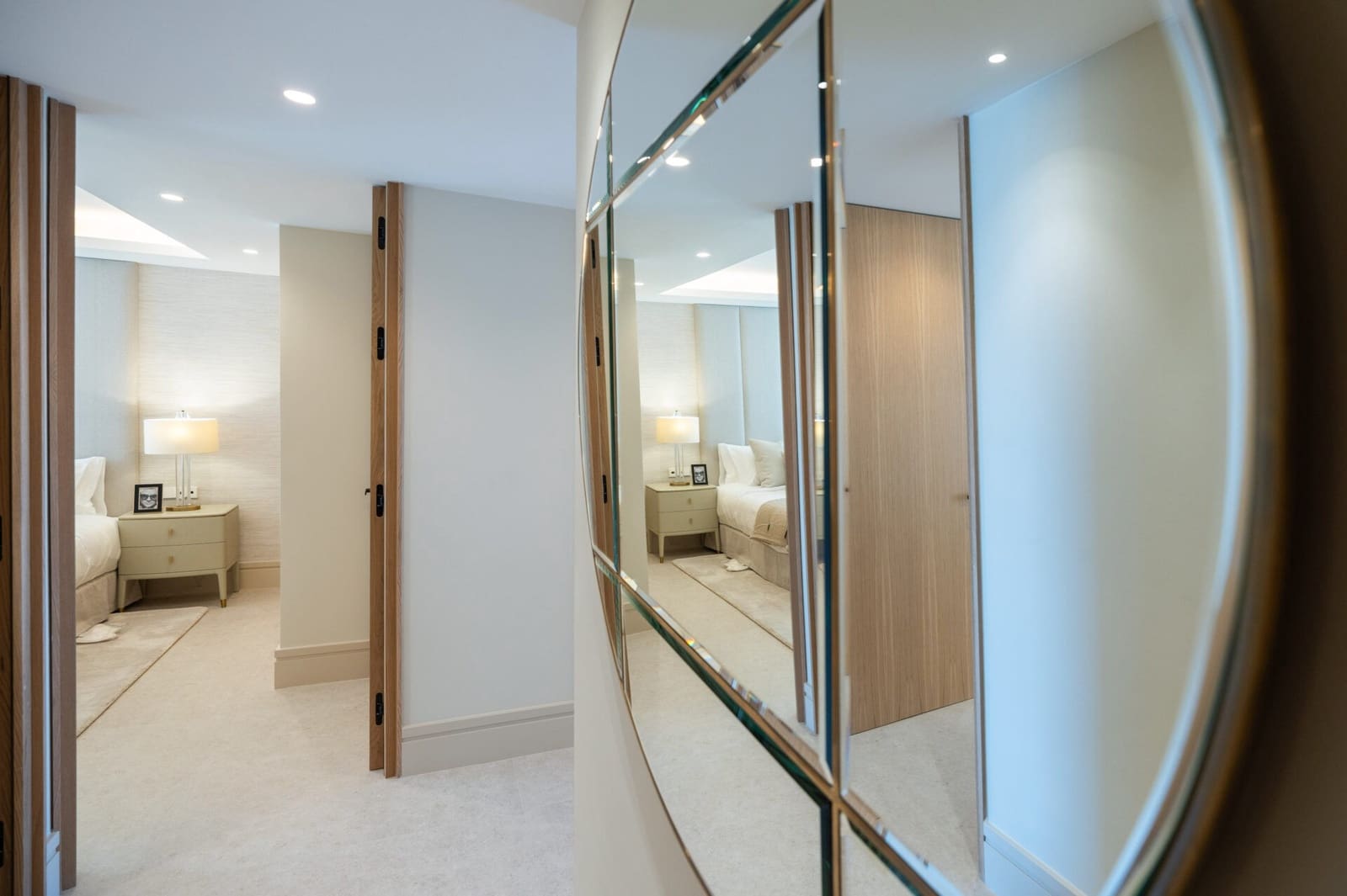 2 bedroom Apartment for sale in Puerto Banus - € 1,245,000 (Ref: 9849197)