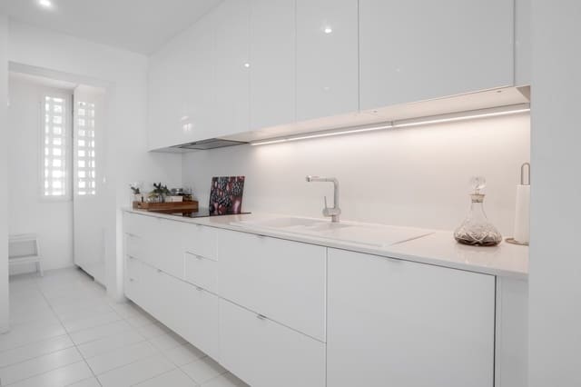3 soverom Penthouse til salgs i Nueva Andalucia, Marbella med svømmebasseng - € 1 250 000 (Ref: 9859664)