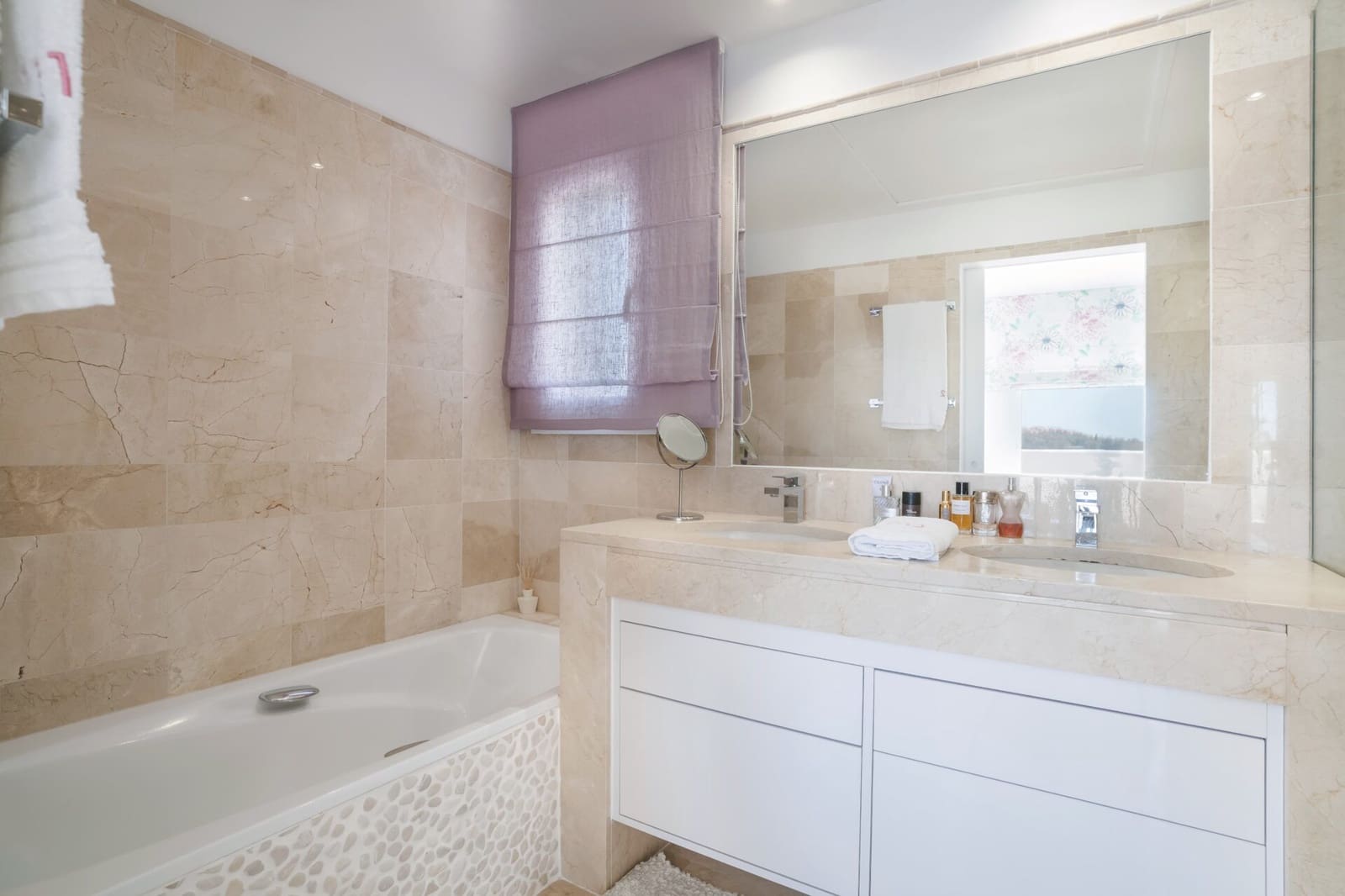 3 soverom Penthouse til salgs i Nueva Andalucia med svømmebasseng - € 1 250 000 (Ref: 9859664)
