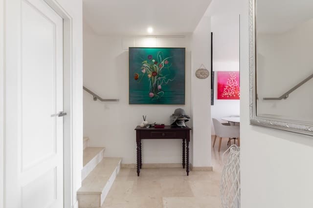 3 soverom Penthouse til salgs i Nueva Andalucia, Marbella med svømmebasseng - € 1 250 000 (Ref: 9859664)