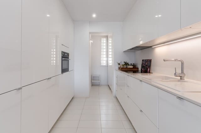 3 soverom Penthouse til salgs i Nueva Andalucia, Marbella med svømmebasseng - € 1 250 000 (Ref: 9859664)