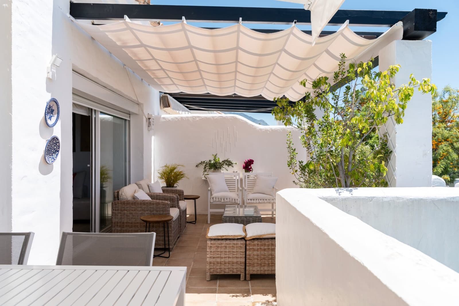 3 soverom Penthouse til salgs i Nueva Andalucia med svømmebasseng - € 1 250 000 (Ref: 9859664)