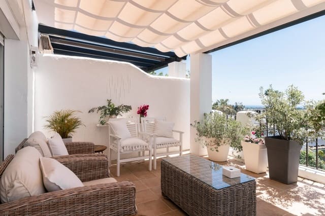 3 soverom Penthouse til salgs i Nueva Andalucia, Marbella med svømmebasseng - € 1 250 000 (Ref: 9859664)