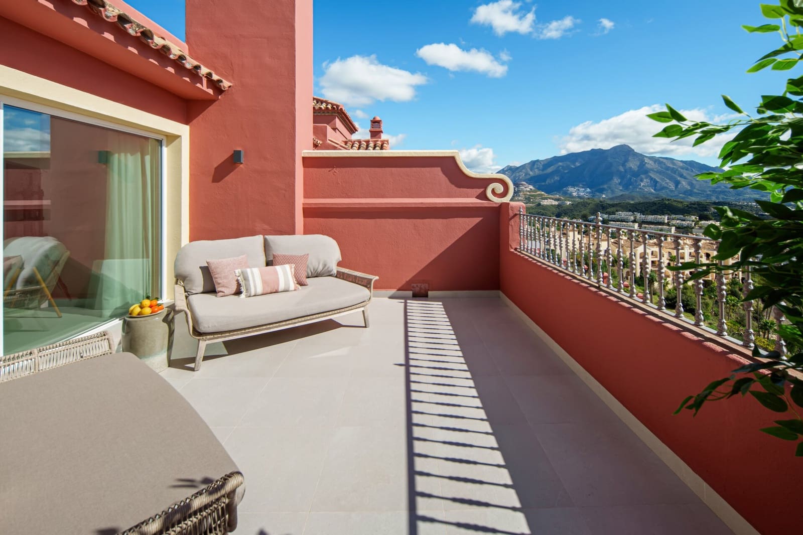 2 slaapkamer Penthouse te koop in Monte Halcones met zwembad garage - € 1.950.000 (Ref: 9859666)