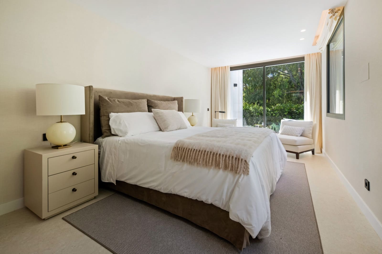 6 slaapkamer Villa te koop in Benahavis met zwembad garage - € 7.470.000 (Ref: 9866776)