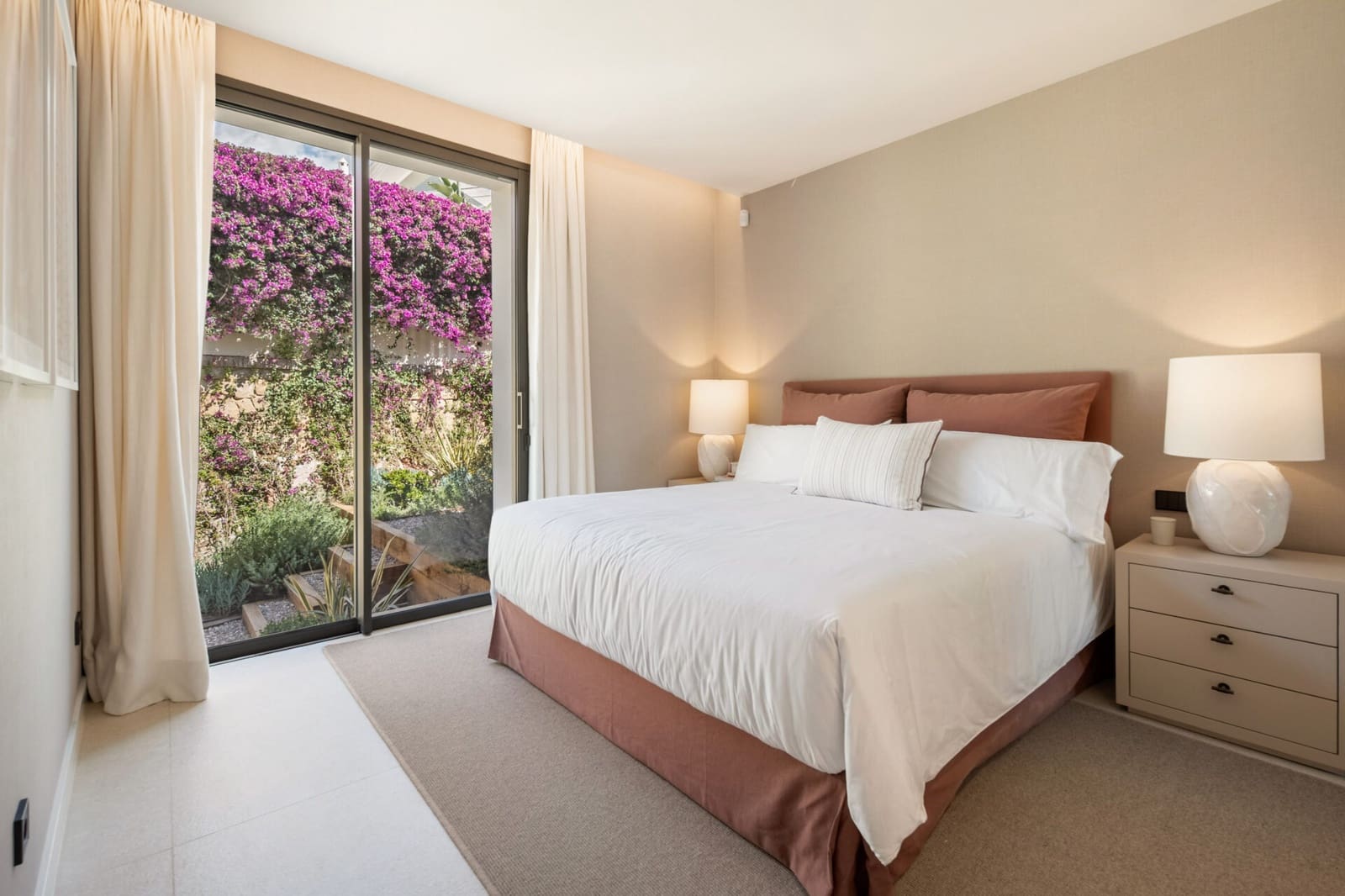 6 slaapkamer Villa te koop in Benahavis met zwembad garage - € 7.470.000 (Ref: 9866776)