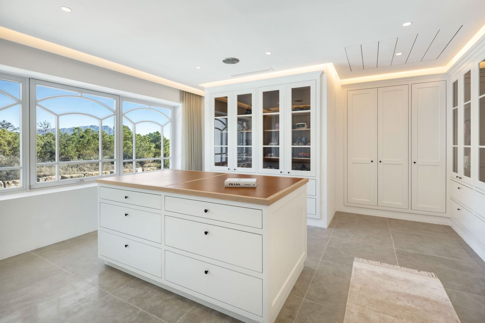 7 slaapkamer Villa te koop in Marbella met zwembad garage - € 10.700.000 (Ref: 9868409)