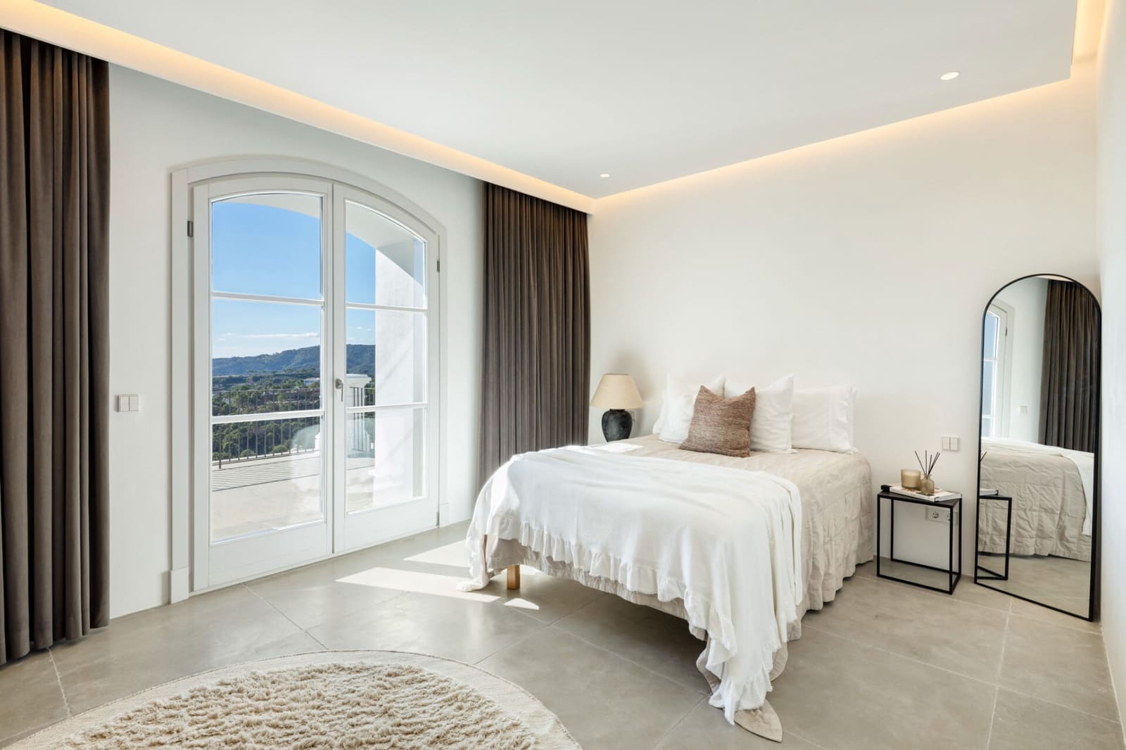 7 slaapkamer Villa te koop in Marbella met zwembad garage - € 10.700.000 (Ref: 9868409)