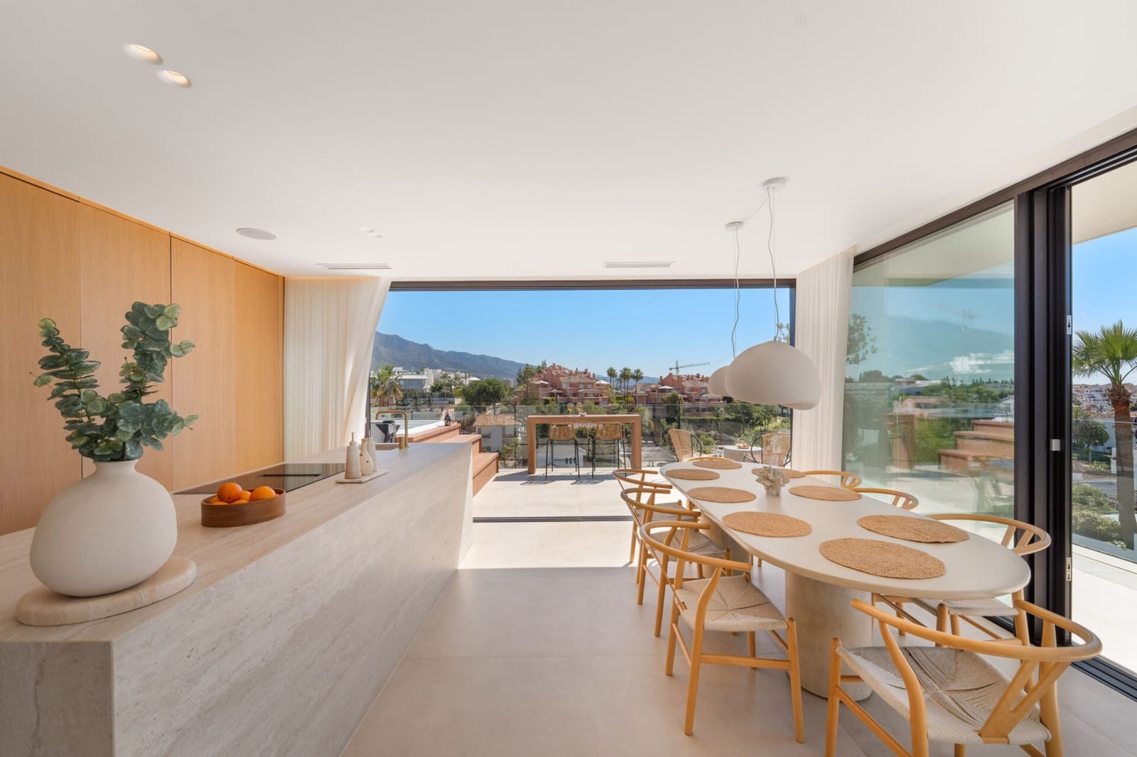 5 sypialnia Willa na sprzedaż w Nueva Andalucia z basenem - 2 995 000 € (Ref: 9868410)