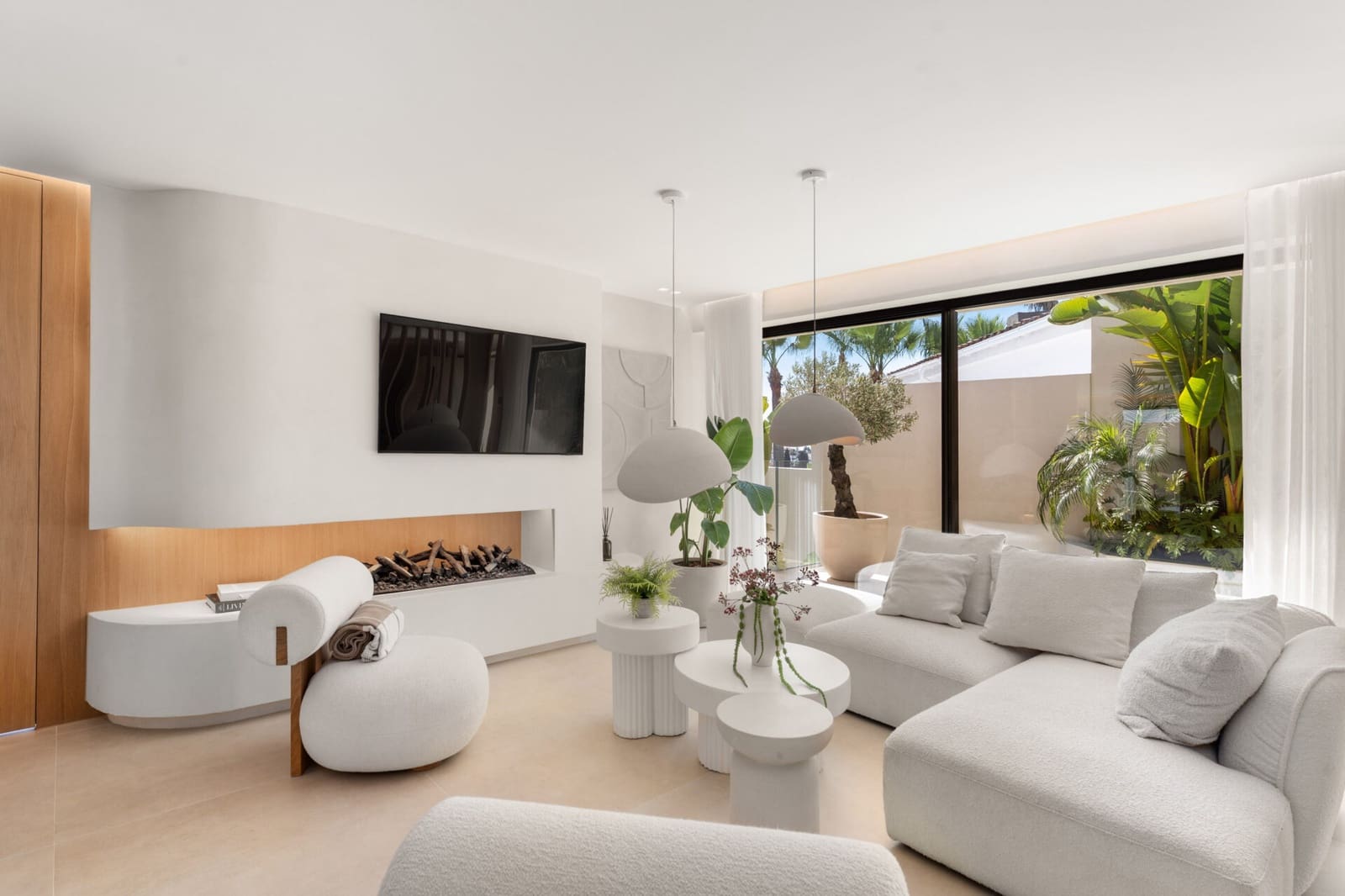 5 sypialnia Willa na sprzedaż w Nueva Andalucia z basenem - 2 995 000 € (Ref: 9868410)
