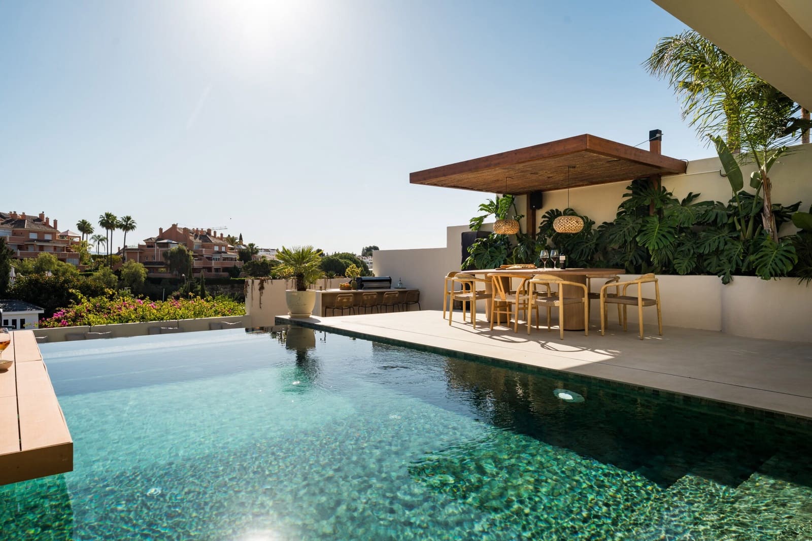 5 sypialnia Willa na sprzedaż w Nueva Andalucia z basenem - 2 995 000 € (Ref: 9868410)