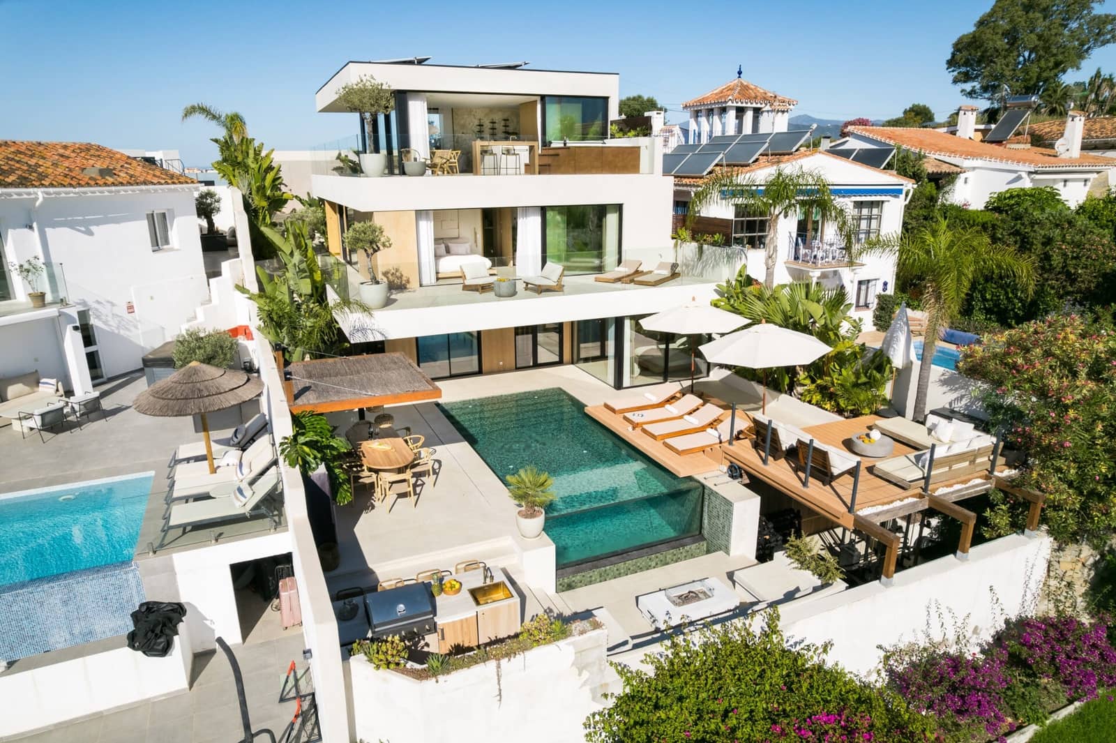 5 sypialnia Willa na sprzedaż w Nueva Andalucia z basenem - 2 995 000 € (Ref: 9868410)
