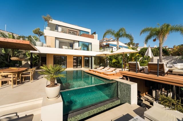 5 slaapkamer Villa te koop in Nueva Andalucia, Marbella met zwembad - € 2.995.000 (Ref: 9868410)