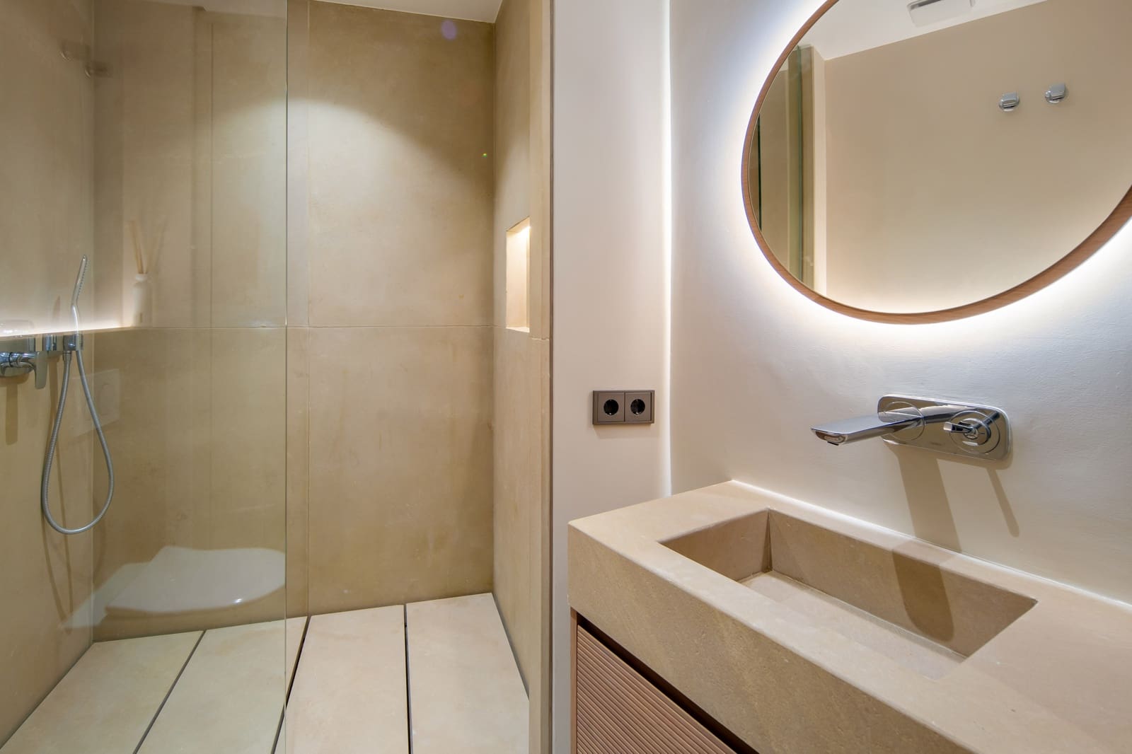 4 sypialnia Willa na sprzedaż w Nueva Andalucia z basenem garażem - 2 775 000 € (Ref: 9889984)