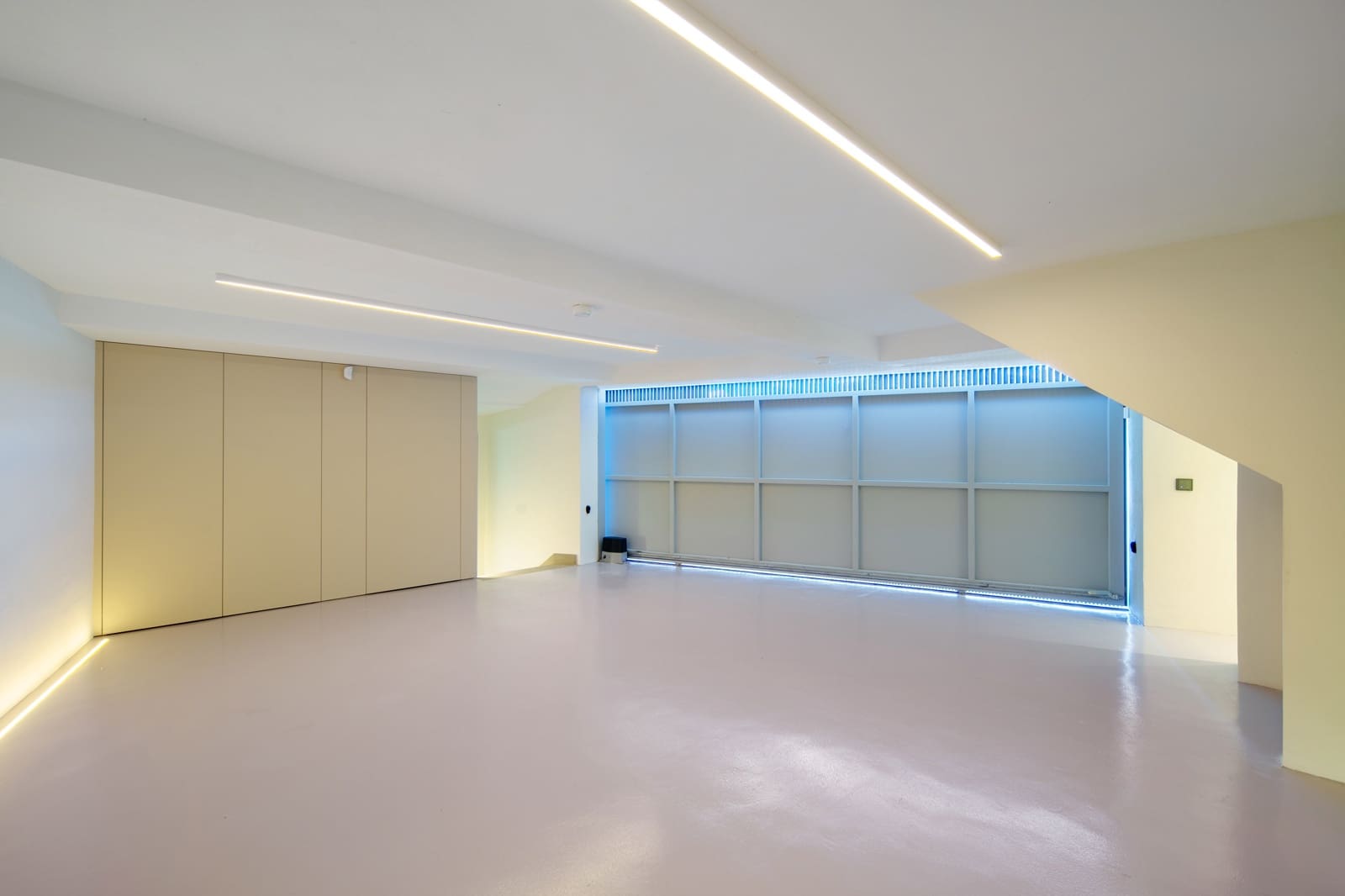 4 sypialnia Willa na sprzedaż w Nueva Andalucia z basenem garażem - 2 775 000 € (Ref: 9889984)