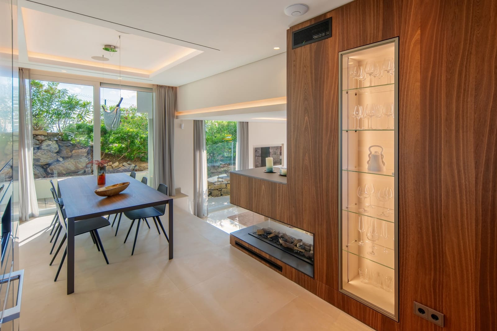 4 sypialnia Willa na sprzedaż w Nueva Andalucia z basenem garażem - 2 775 000 € (Ref: 9889984)
