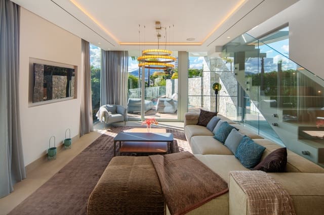 4 sypialnia Willa na sprzedaż w Nueva Andalucia, Marbella z basenem garażem - 2 775 000 € (Ref: 9889984)