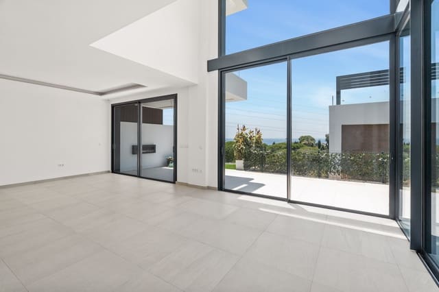 5 quarto Moradia para venda em Río Real, Marbella com piscina garagem - 2 100 000 € (Ref: 9904133)