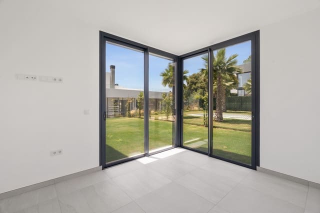 5 quarto Moradia para venda em Río Real, Marbella com piscina garagem - 2 100 000 € (Ref: 9904133)