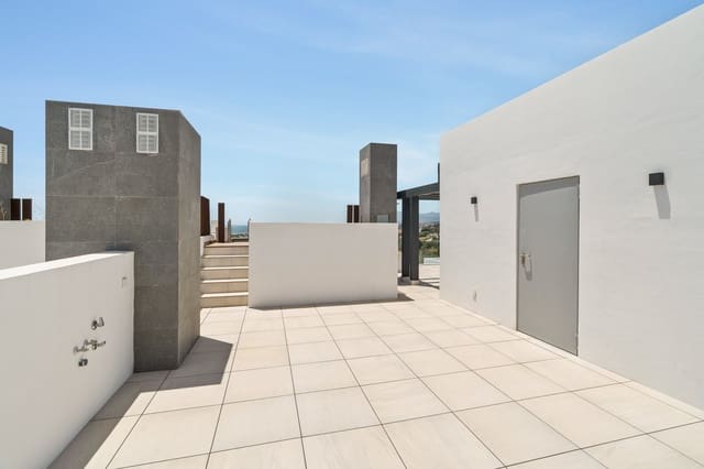 5 quarto Moradia para venda em Río Real, Marbella com piscina garagem - 2 100 000 € (Ref: 9904133)