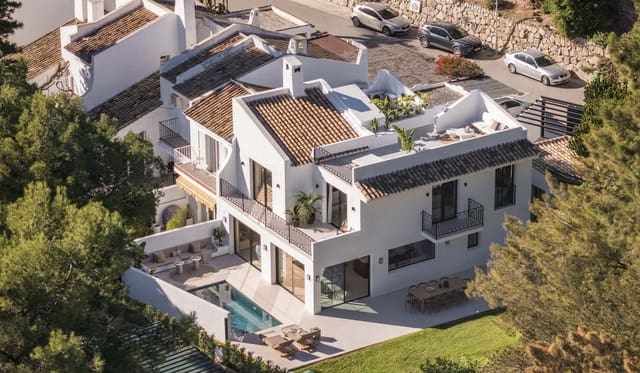 5 soverom Villa til salgs i Nueva Andalucia, Marbella med svømmebasseng - € 2 595 000 (Ref: 9904134)