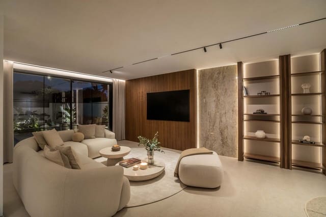 5 soverom Villa til salgs i Nueva Andalucia, Marbella med svømmebasseng - € 2 595 000 (Ref: 9904134)