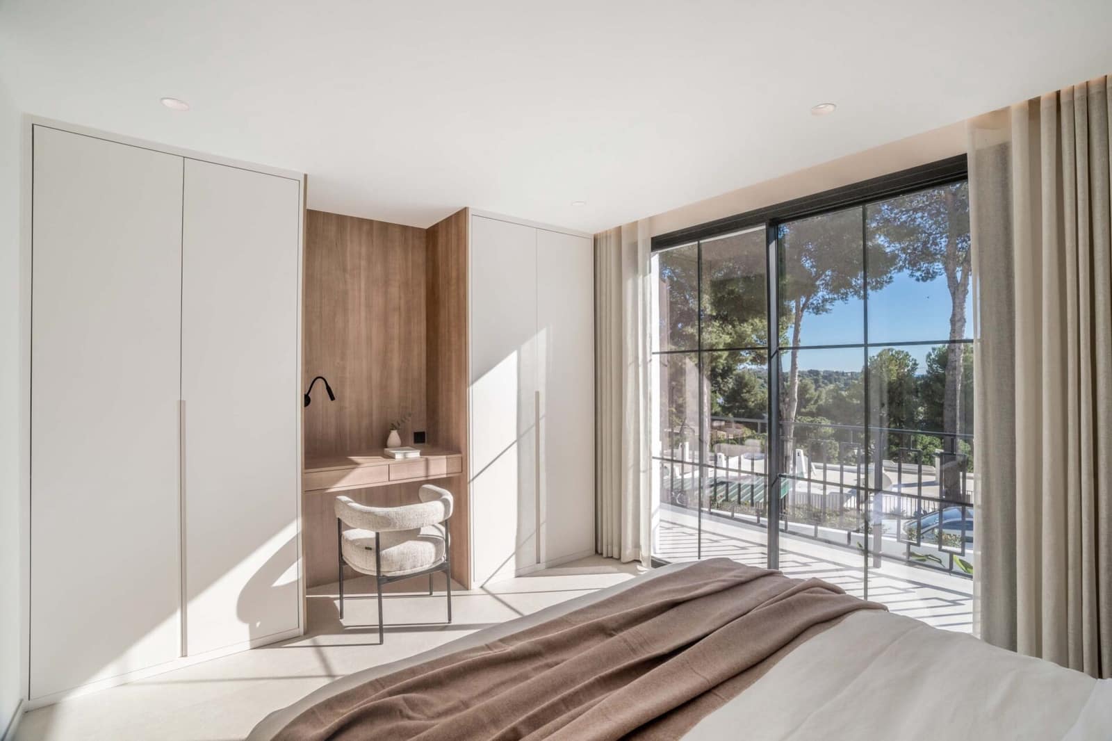 5 soverom Villa til salgs i Nueva Andalucia med svømmebasseng - € 2 595 000 (Ref: 9904134)