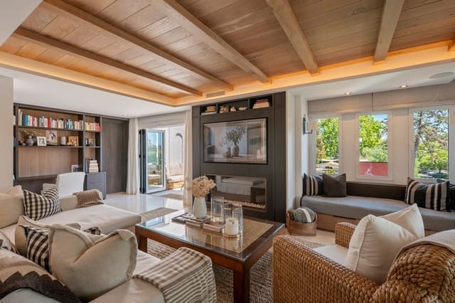 1 soverom Leilighet til salgs i Golden Mile, Marbella med svømmebasseng garasje - € 3 500 000 (Ref: 9928983)