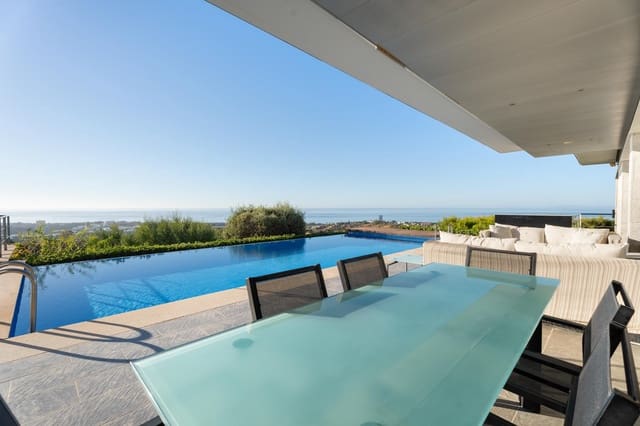 5 soveværelse Villa til salg i Los Monteros, Marbella med swimmingpool - € 3.700.000 (Ref: 9933715)