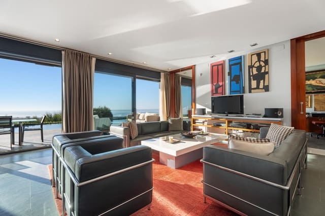 5 soveværelse Villa til salg i Los Monteros, Marbella med swimmingpool - € 3.700.000 (Ref: 9933715)