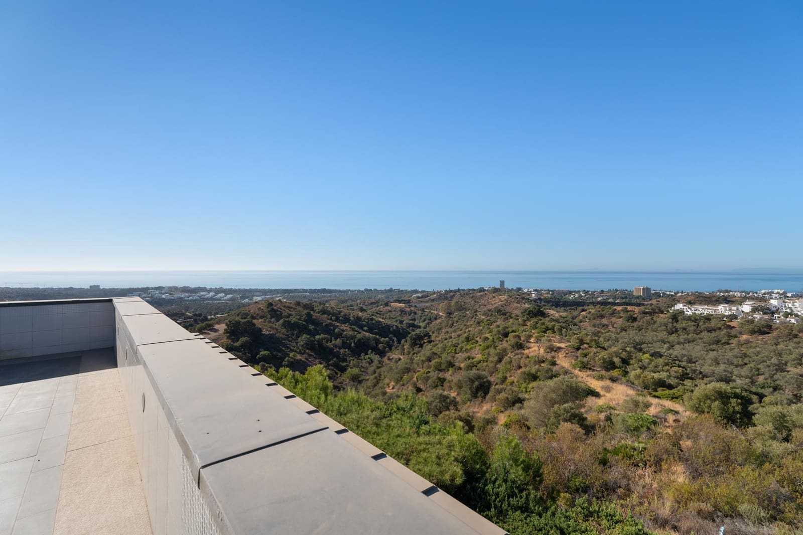 5 sypialnia Willa na sprzedaż w Los Monteros z basenem - 3 700 000 € (Ref: 9933715)