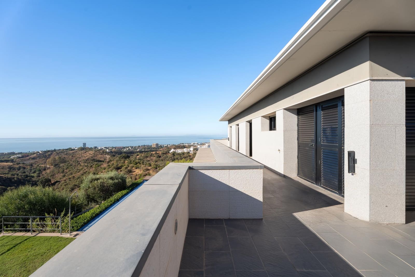 5 sypialnia Willa na sprzedaż w Los Monteros z basenem - 3 700 000 € (Ref: 9933715)