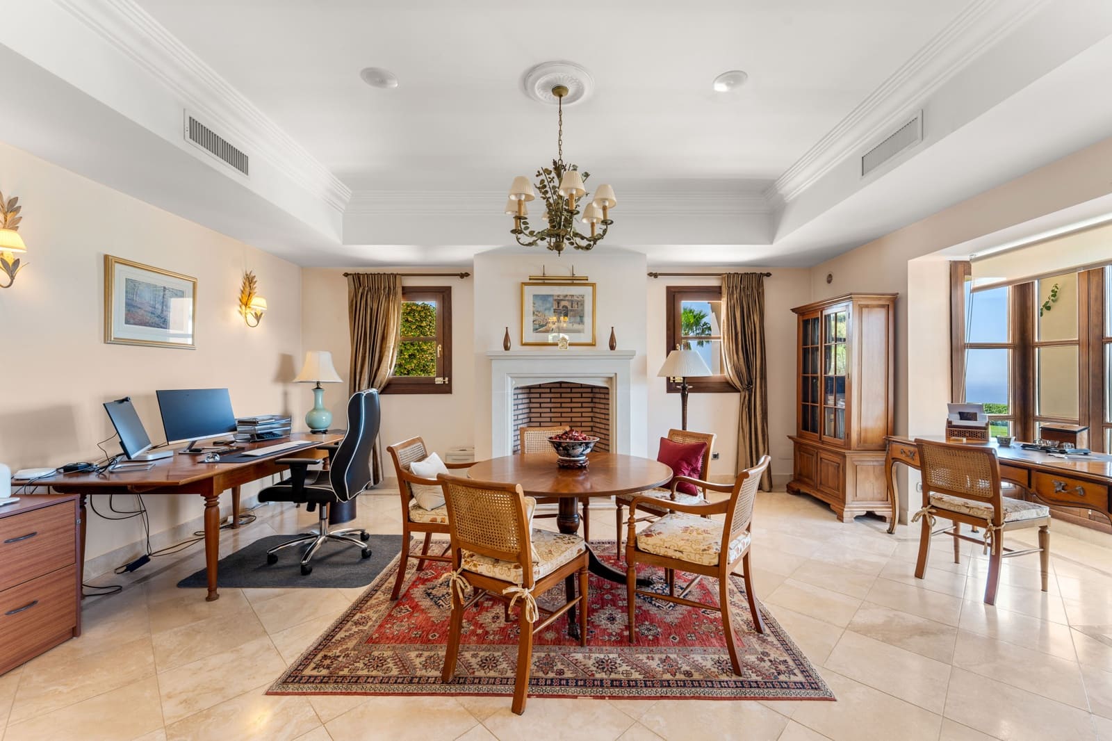 5 bedroom Villa for sale in Estepona with pool garage - € 4,500,000 (Ref: 9936035)
