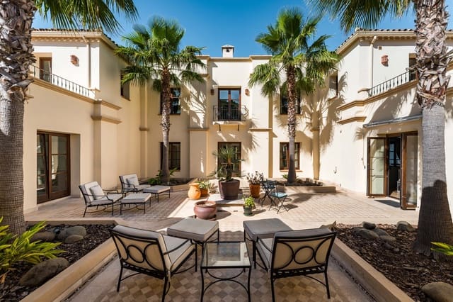5 camera da letto Villa in vendita in Estepona con piscina garage - 4.500.000 € (Rif: 9936035)