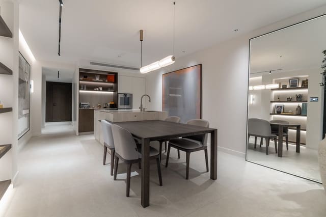 3 soveværelse Penthouse til salg i Puerto Banus, Marbella med swimmingpool - € 1.490.000 (Ref: 9937784)