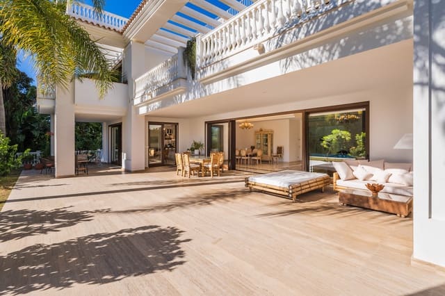 7 bedroom Villa for sale in Estepona with pool garage - € 4,750,000 (Ref: 9957602)