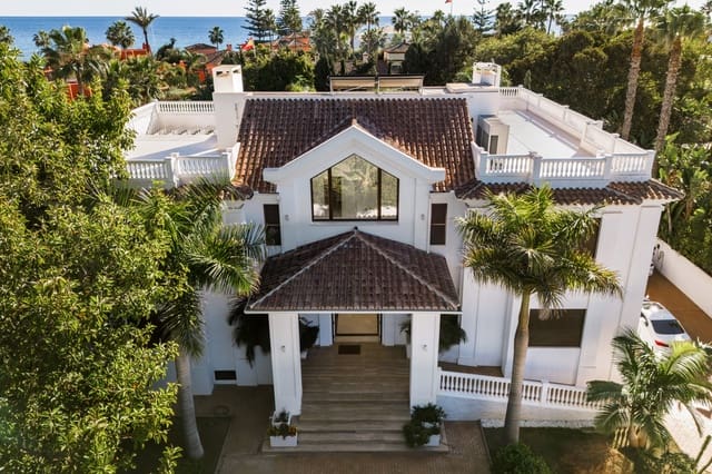 7 bedroom Villa for sale in Estepona with pool garage - € 4,750,000 (Ref: 9957602)