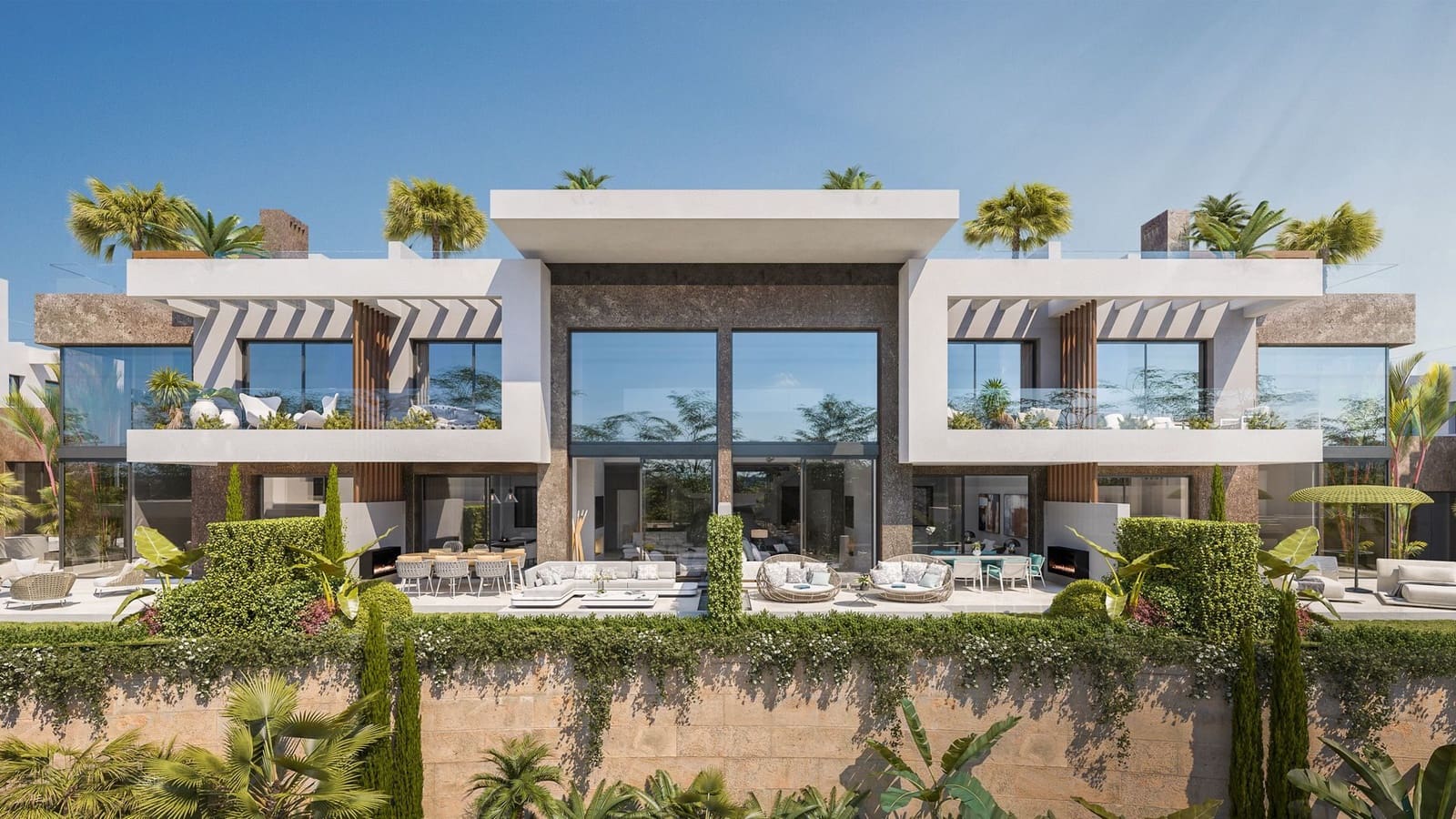 4 bedroom Townhouse for sale in Rio Real with pool garage - € 1,950,000 (Ref: 9957603)