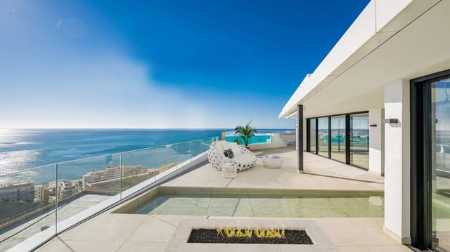 4 soverom Penthouse til salgs i Fuengirola med svømmebasseng garasje - € 2 869 000 (Ref: 9974978)
