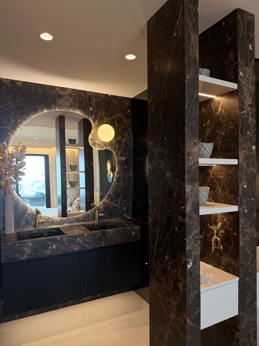 2 slaapkamer Appartement te koop in New Golden Mile met zwembad garage - € 1.595.000 (Ref: 9996752)