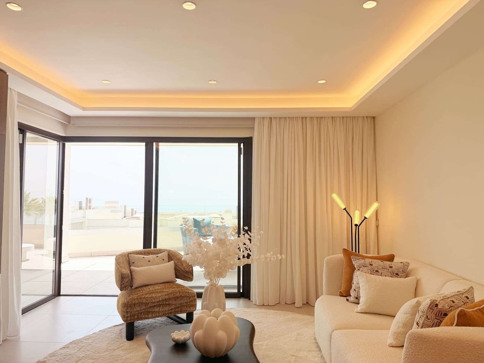 2 slaapkamer Appartement te koop in New Golden Mile met zwembad garage - € 1.595.000 (Ref: 9996752)