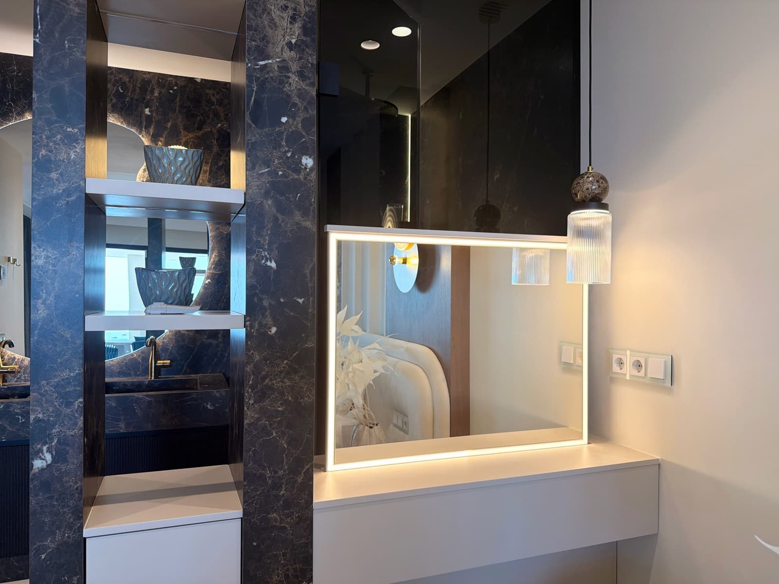 2 slaapkamer Appartement te koop in New Golden Mile met zwembad garage - € 1.595.000 (Ref: 9996752)