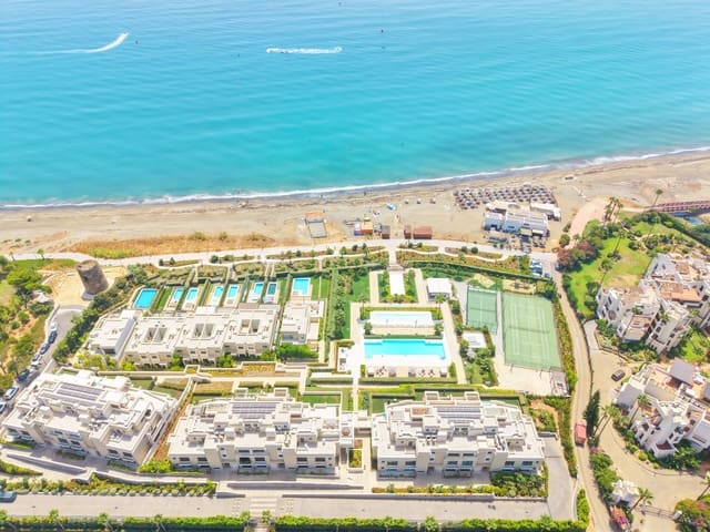 2 soveværelse Lejlighed til salg i New Golden Mile, Estepona med swimmingpool garage - € 1.595.000 (Ref: 9996752)