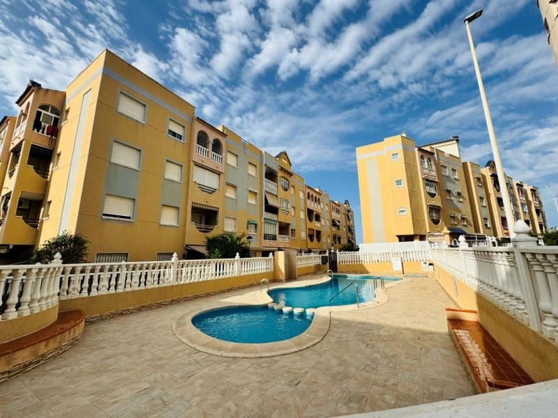 1 Zimmer Apartment zu verkaufen in La Mata mit Pool - 149.000 € (Ref: 10034257)