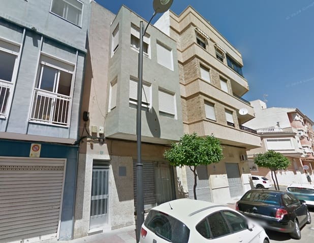 9 soverom Leilighet til salgs i Zona Pueblo, Guardamar del Segura - € 138 000 (Ref: 10037709)