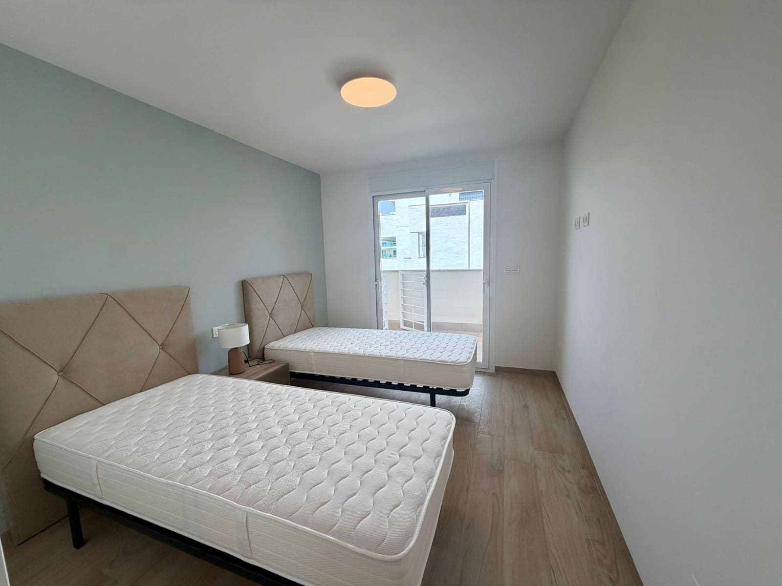 2 bedroom Apartment for rent in Guardamar del Segura with pool garage - € 1,300 (Ref: 10039216)