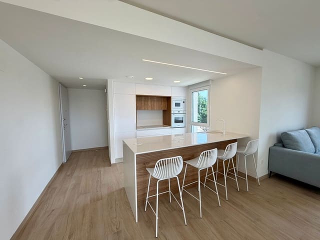2 soveværelse Lejlighed til leje i Guardamar del Segura med swimmingpool garage - € 1.300 (Ref: 10039216)