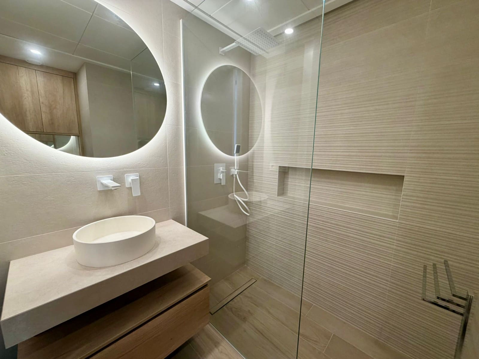 2 bedroom Apartment for rent in Guardamar del Segura with pool garage - € 1,300 (Ref: 10039216)