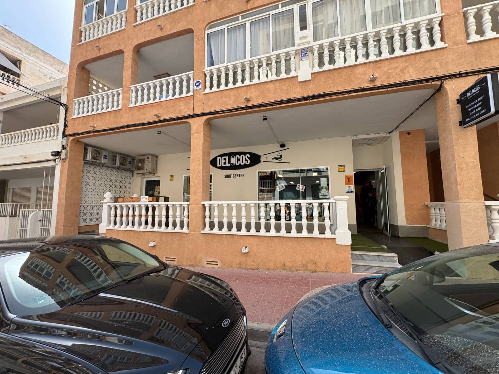 3 slaapkamer Commercieel te koop in Guardamar del Segura - € 259.000 (Ref: 10052040)