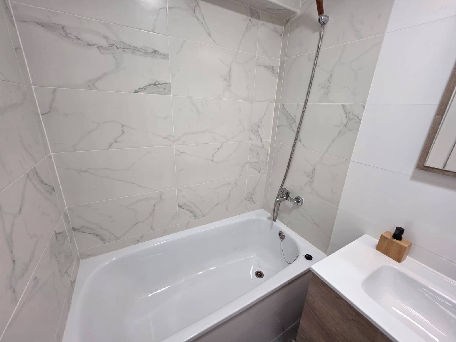 1 Zimmer Gewerbe zu verkaufen in Alicante / Alacant Stadt - 90.000 € (Ref: 10070185)